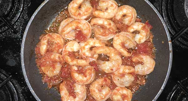 Kréoler, sauce de crevettes.